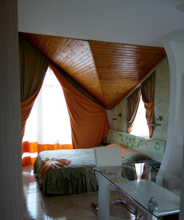 Racu Hotel Comrat Kültér fotó