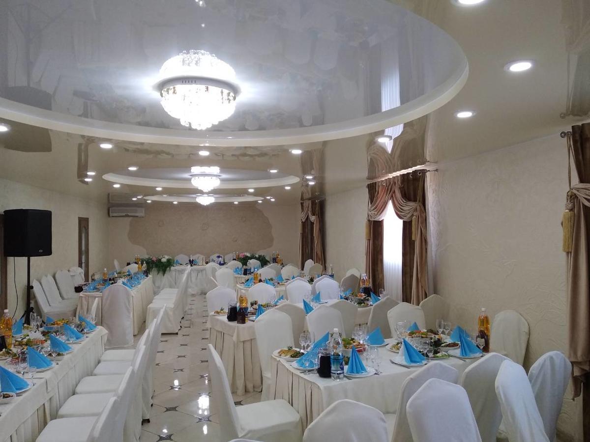 Racu Hotel Comrat Kültér fotó